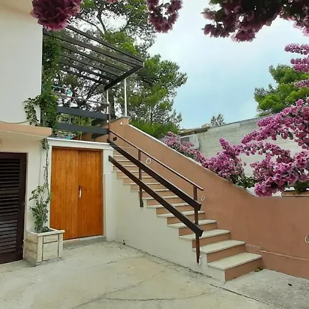 Apartman Ena By The Sea Prizba Exterior photo