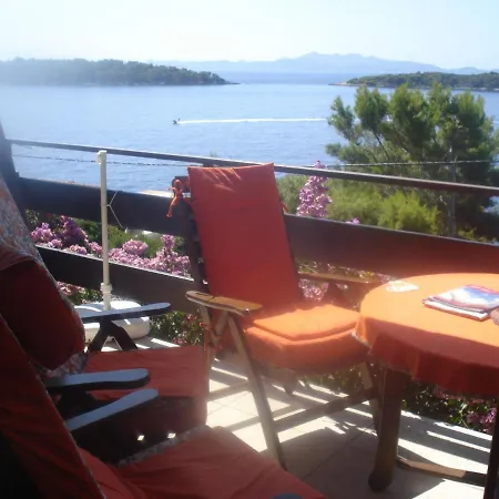 Apartman Ena By The Sea Prizba Exterior photo