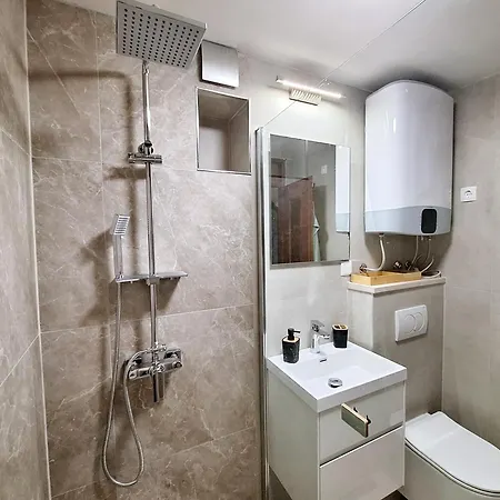 Apartman Ena By The Sea Prizba Exterior photo